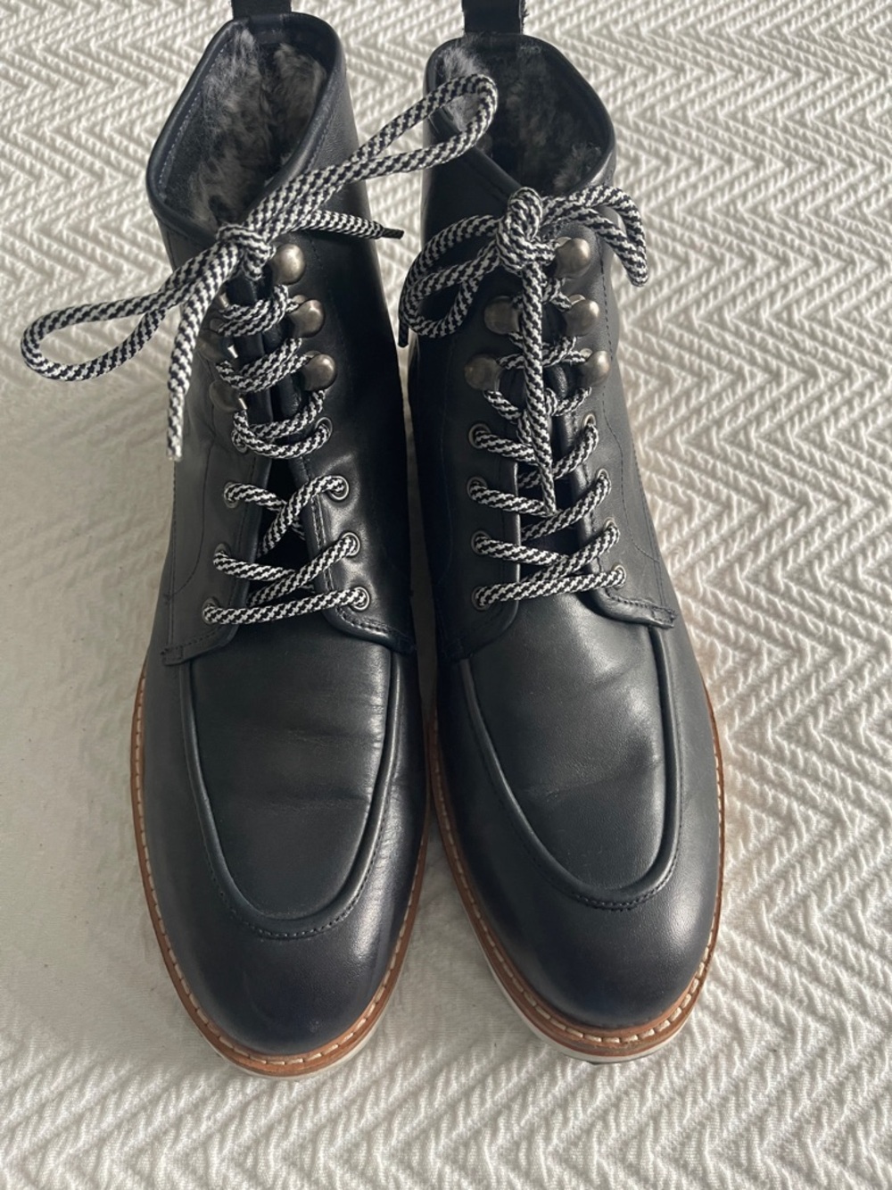 Men's Blue Leather Chukka Boots with Tan Welt